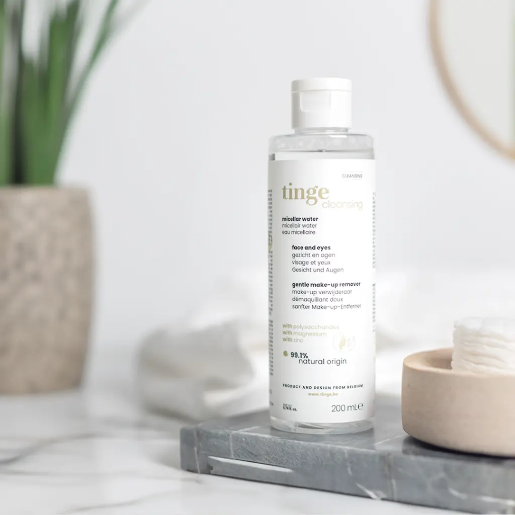 3772704_TingeMicellarWater_StaandOpBadkamerBlad_LOW-RES_Vierkant.webp