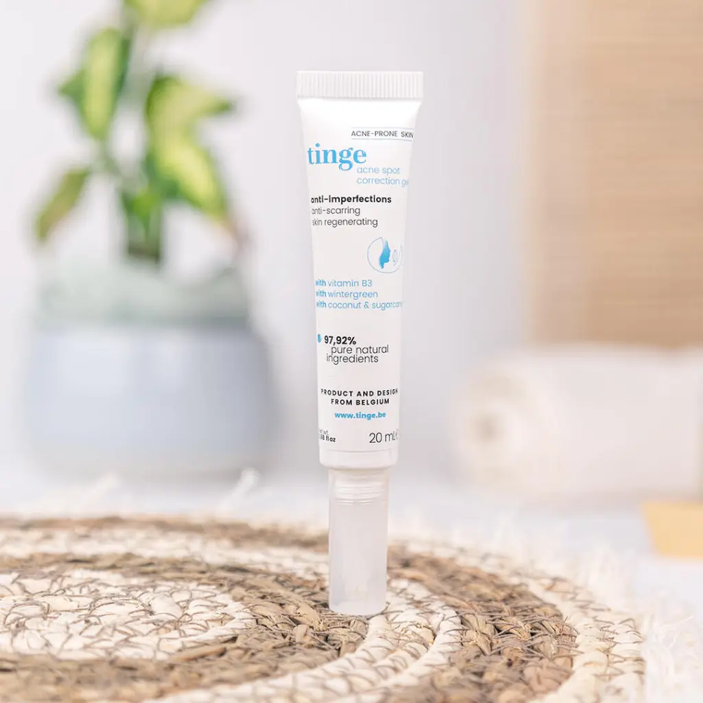 4314142_TingeAcneSpotCorrectioGel_OpMatje_Vierkant.webp